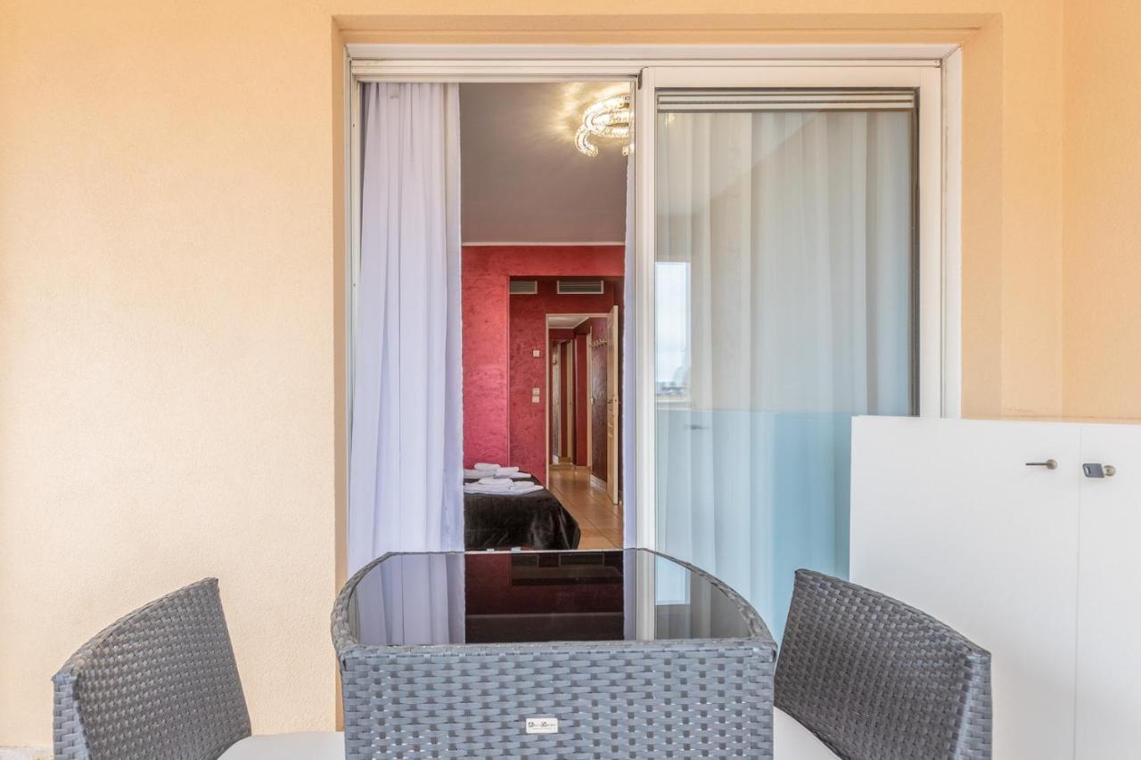 Luxury Studio Renovated 2024 With Free Parking Beausoleil Eksteriør bilde